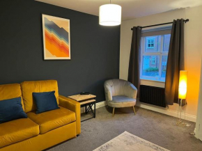 Spacious 3 Br Home 5 Mins Walk To Metro Station